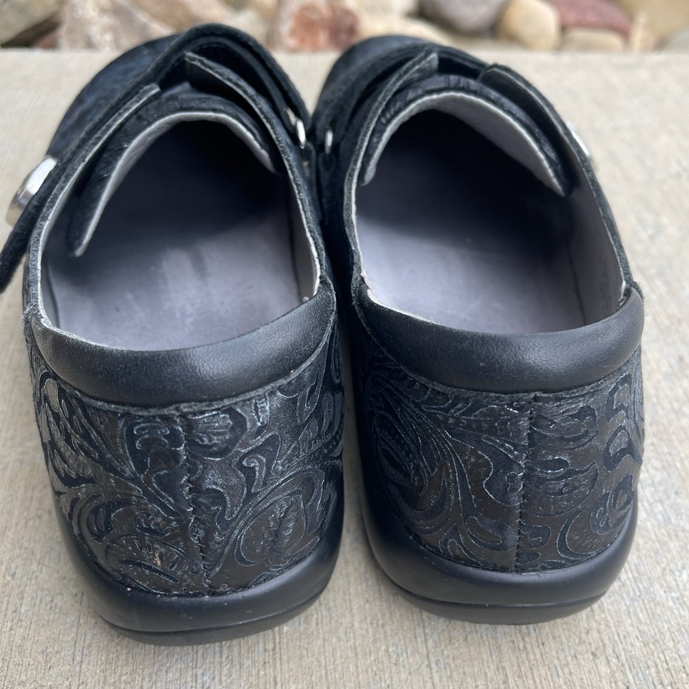 Alegria Jolene Black Embossed Floral Leather Clogs Shoes JOL-429 Womens 38 US 8 - Picture 4 of 10